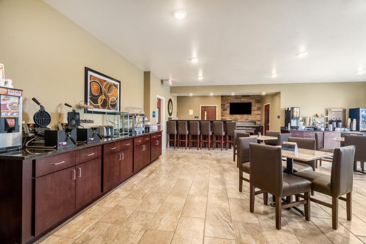 Cobblestone Hotel & Suites - Andrews Esterno foto